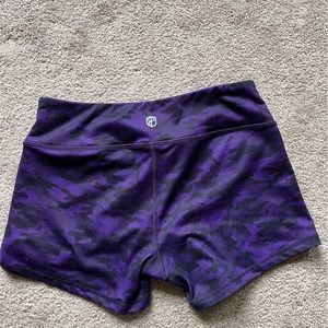 Born Primitive booty short